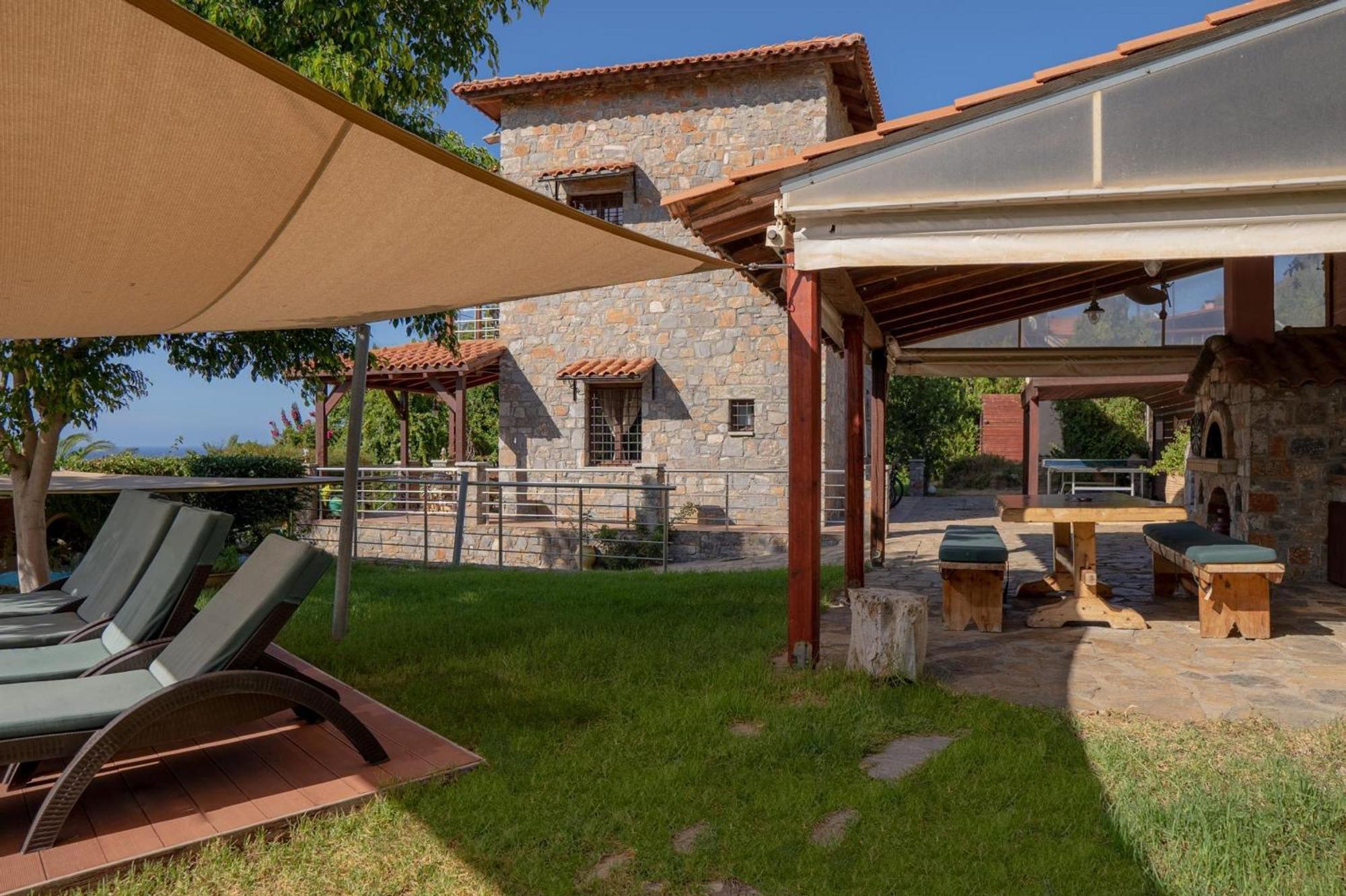 Iris Stone Built Villa มิลาโตส ภายนอก รูปภาพ